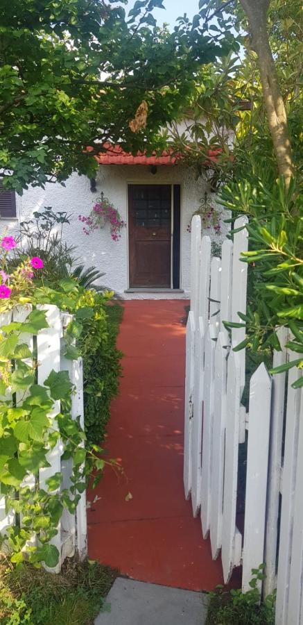 La Corte Delle Rose B&B Прая-а-Маре Екстер'єр фото