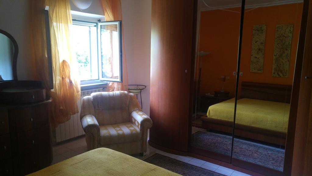 La Corte Delle Rose B&B Прая-а-Маре Екстер'єр фото