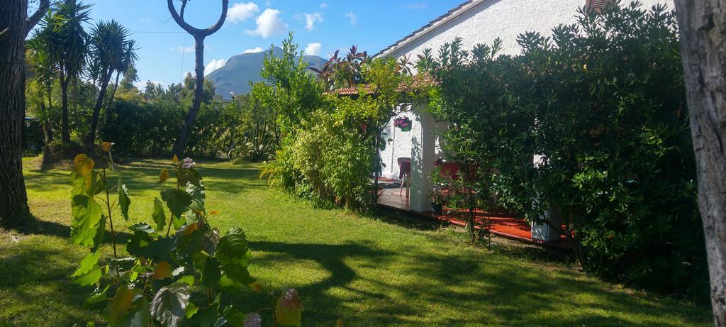 La Corte Delle Rose B&B Прая-а-Маре Екстер'єр фото