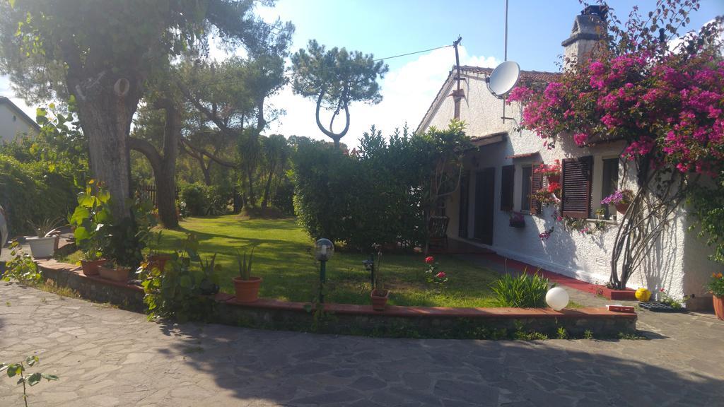 La Corte Delle Rose B&B Прая-а-Маре Екстер'єр фото